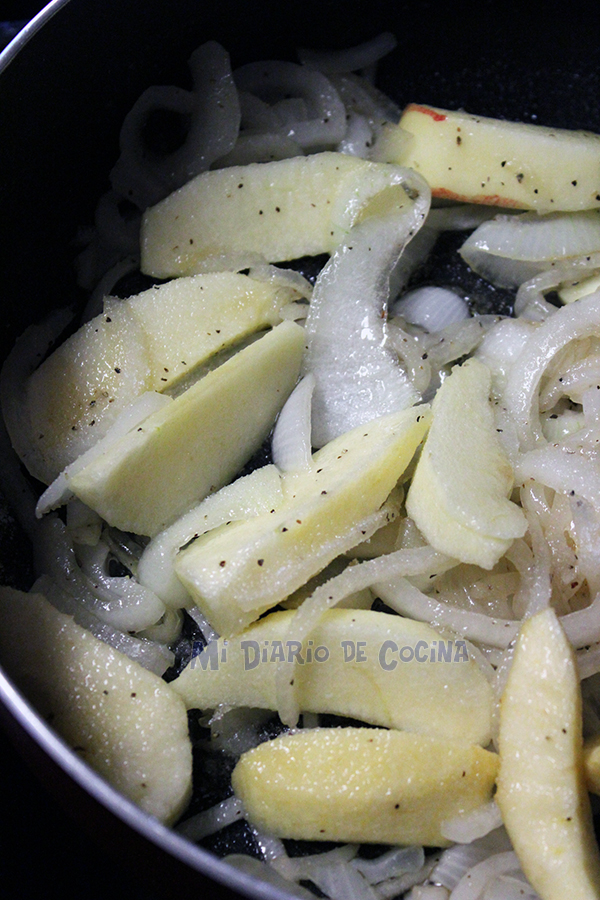 manzanas-y-cebolla-caramelizada