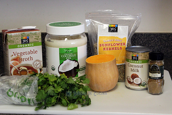 Sopa de zapallo y leche de coco Sopa de zapallo y leche de coco