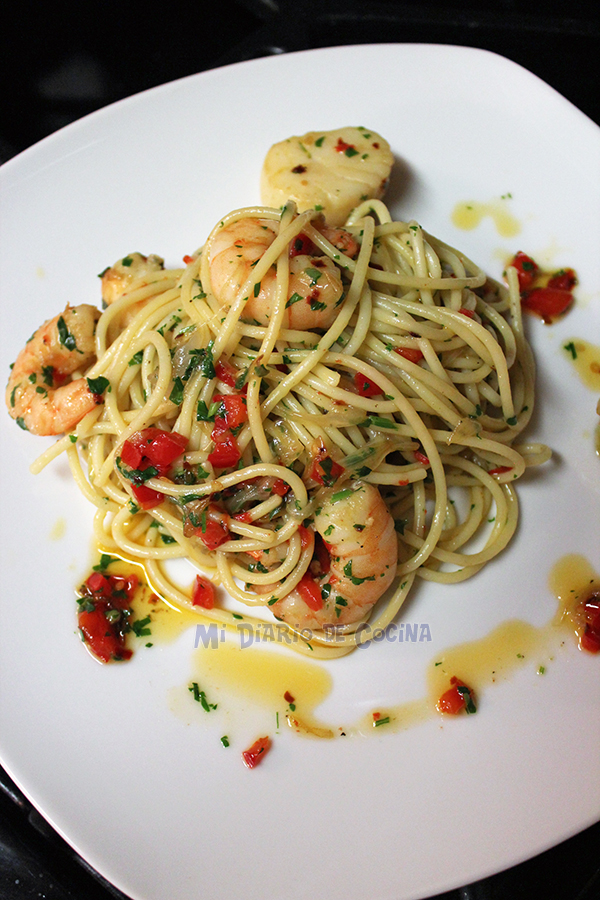 Pasta-con-camarones-y-ostiones01