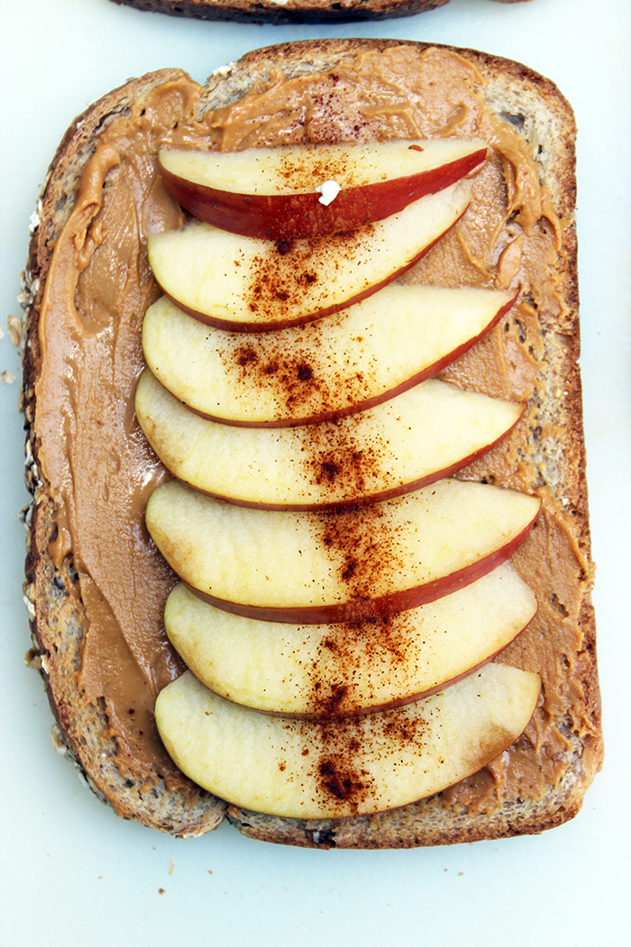 Tapas de pan integral con variados rellenos Tapas de pan integral con variados rellenos