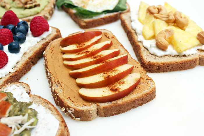 Tapas de pan integral con variados rellenos Tapas de pan integral con variados rellenos