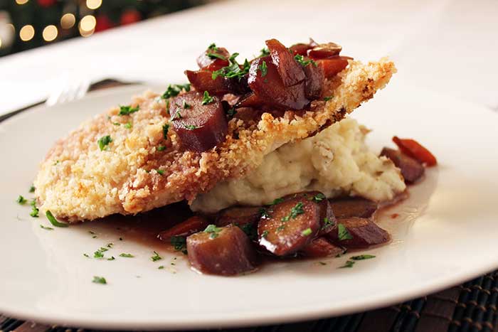 Pollo apanado, zanahorias y puré rústico Pollo apanado, zanahorias y puré rústico