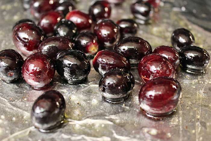 Pollo apanado, zanahorias y puré rústico - Uvas Pollo apanado, zanahorias y puré rústico - Uvas