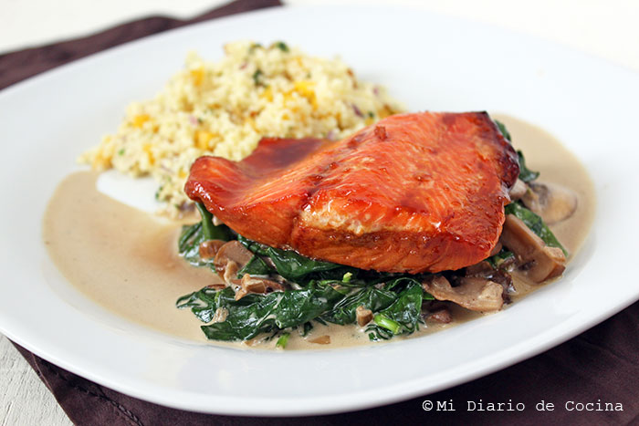 Couscous con mango y salmón Couscous con mango y salmón