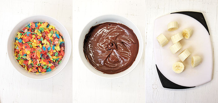 Bocadillos de bananas, chocolate y Fruity Pebbles Bocadillos de bananas, chocolate y Fruity Pebbles