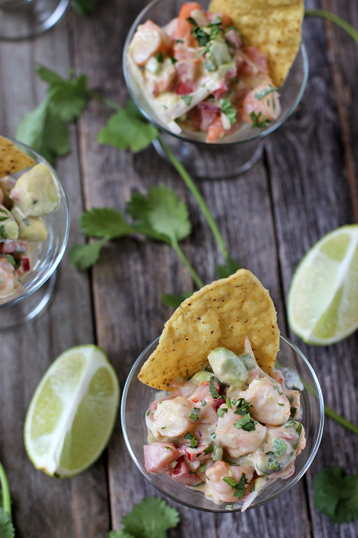 Ceviche de camarón con tortilla chips Ceviche de camarón con tortilla chips
