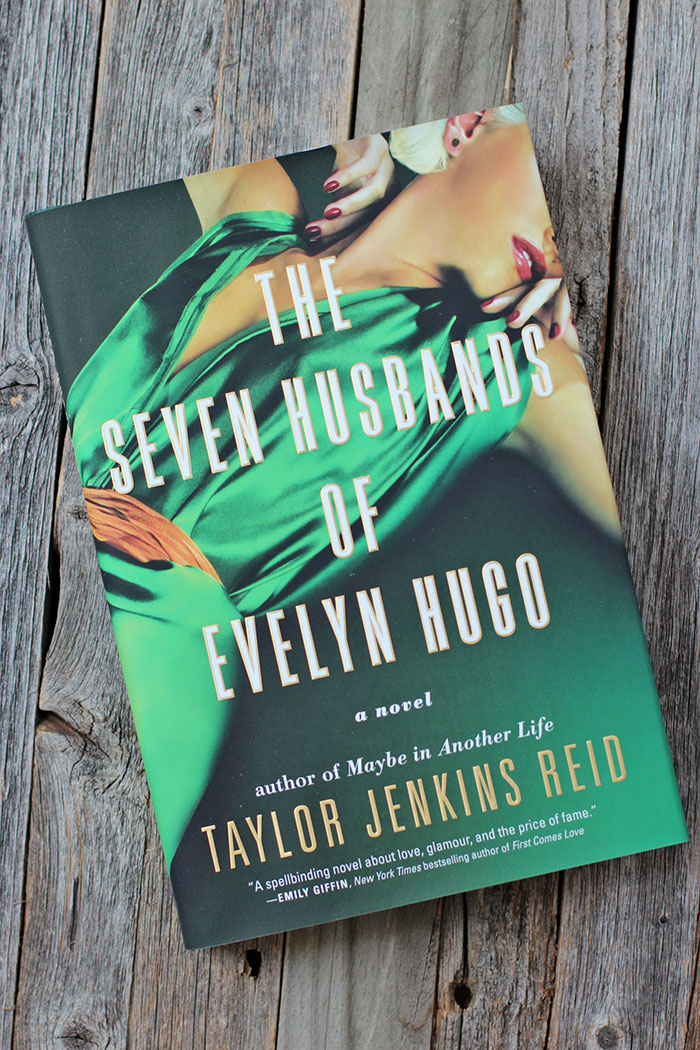 POPSUGAR #MUSTHAVEBOX JUNIO 2017 - The Seven Husbands of Evelyn Hugo by Taylor Jenkins Reid POPSUGAR #MUSTHAVEBOX JUNIO 2017 - The Seven Husbands of Evelyn Hugo by Taylor Jenkins Reid