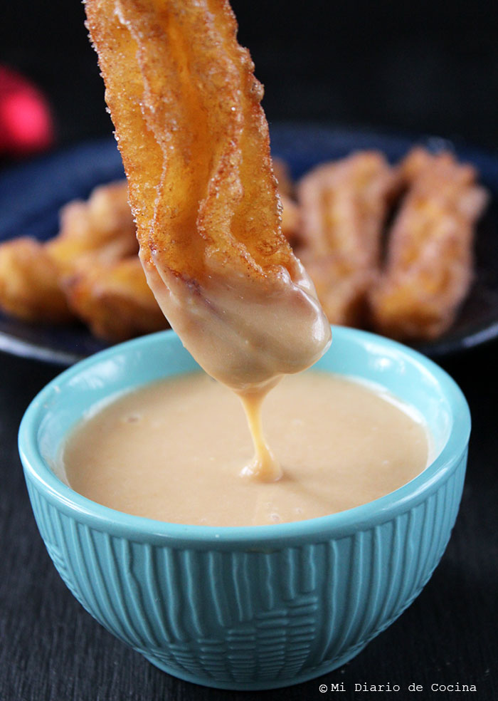 Churros con dulce de leche y lúcuma Churros con dulce de leche y lúcuma