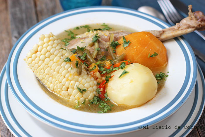 Cazuela de pavo con chuchoca Cazuela de pavo con chuchoca