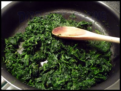 Pasta filo con espinaca y queso cottage