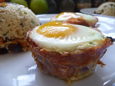 Prosciutto con huevo y espinaca Prosciutto con huevo y espinaca