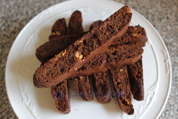 Biscotti de triple chocolate