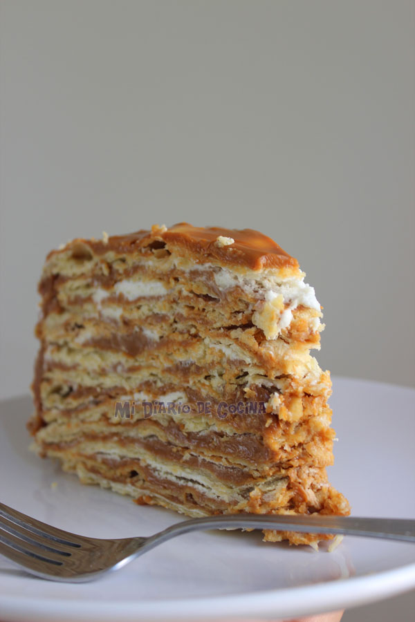 Torta de hojarasca con manjar