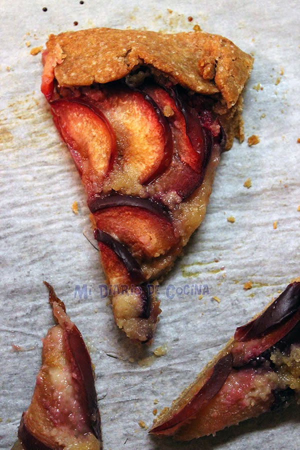 Crostata integral de almendras y ciruelas Crostata integral de almendras y ciruelas