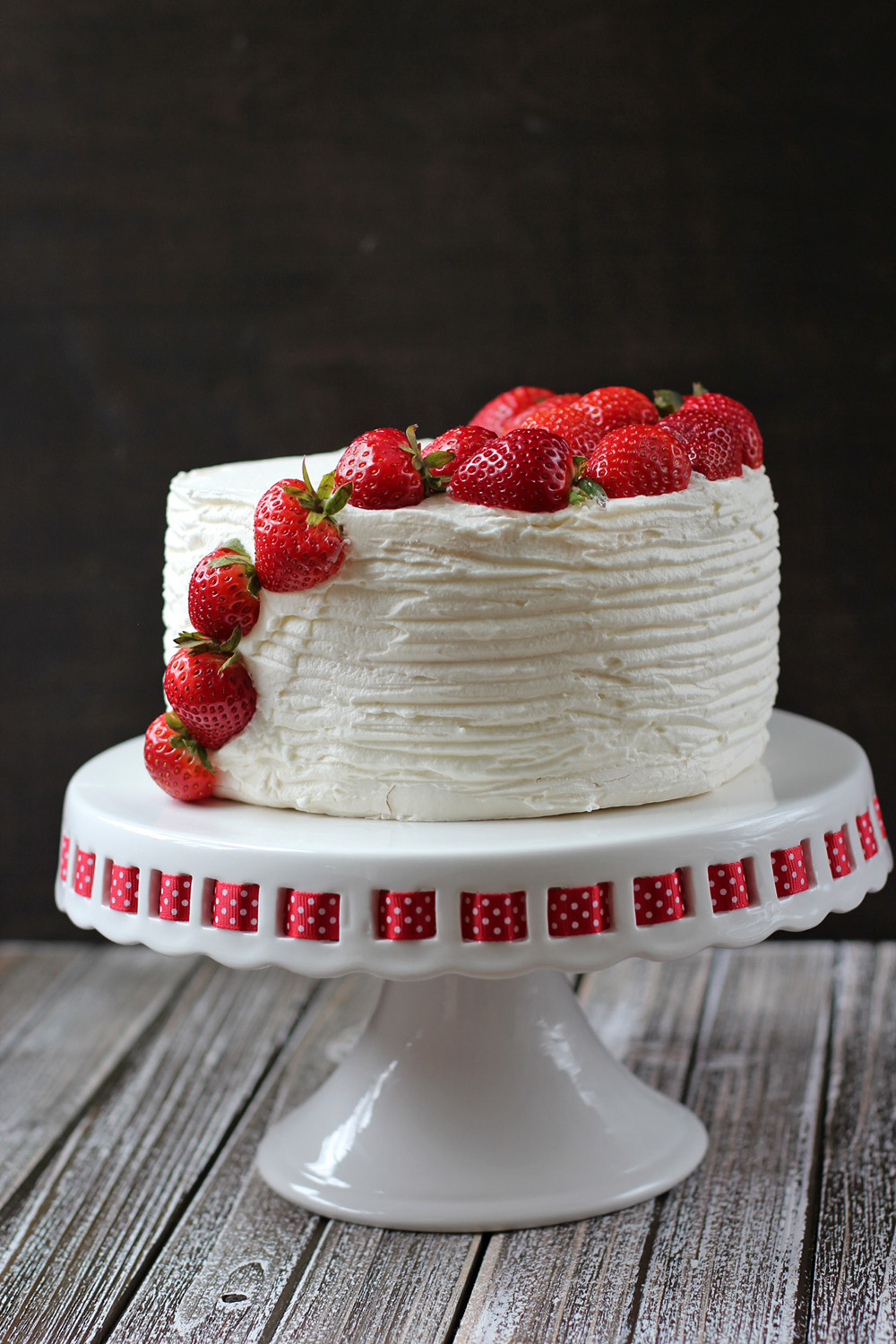 Torta de merengue y frutilla Torta de merengue y frutilla