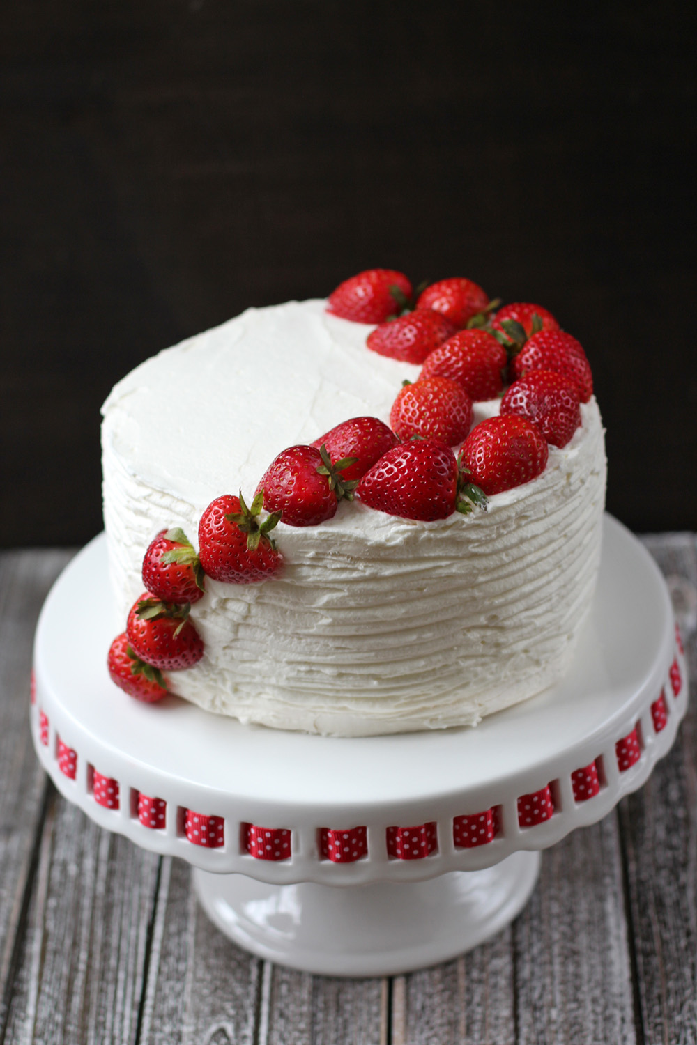 Torta de merengue y frutilla Torta de merengue y frutilla