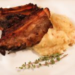 Costillar de cerdo con puré picante