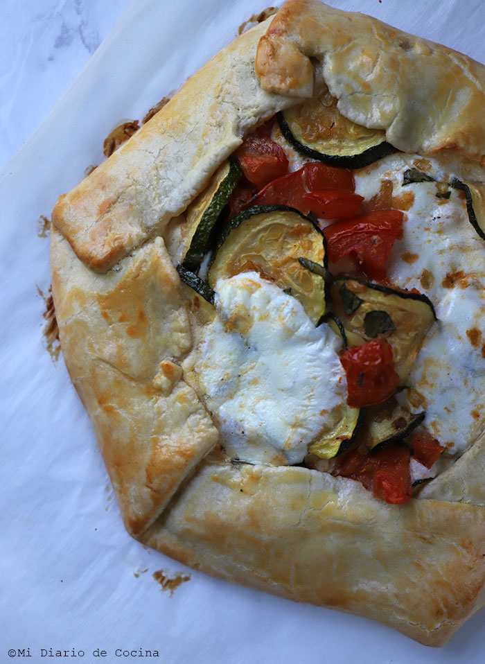 Tarta de zapallo italiano, tomate y mozzarella Tarta de zapallo italiano, tomate y mozzarella