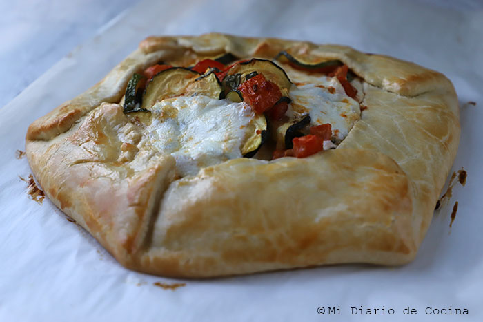 Tarta de zapallo italiano, tomate y mozzarella Tarta de zapallo italiano, tomate y mozzarella