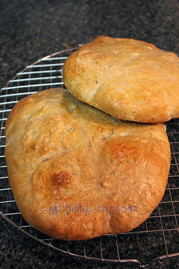 Pan con ajo y romero