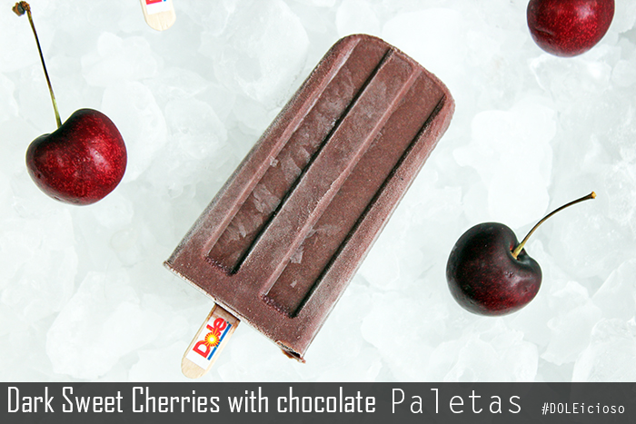 Dark sweet cherries con chocolate Paletas