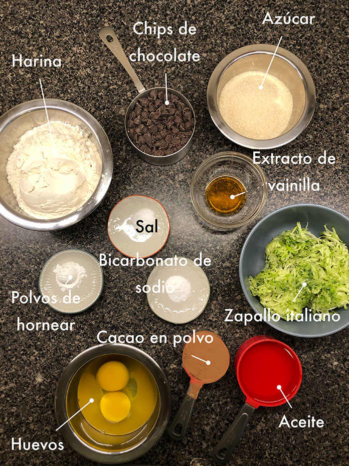 Queque de chocolate y zapallo italiano Queque de chocolate y zapallo italiano