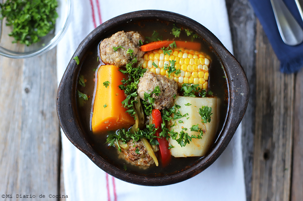 Cazuela de albóndigas Cazuela de albóndigas